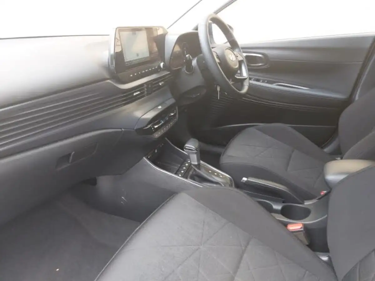2024-hyundai-bayon-10-t-gdi-premium-120ps-48-volt-mhev-dct-big-4