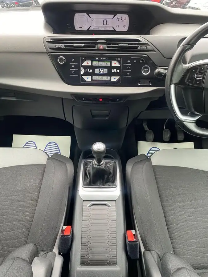 2014-citroen-c4-picasso-16e-hdi-vtr-115ps-big-18