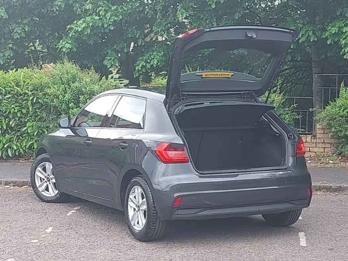 2022-audi-a1-10-25-tfsi-technik-big-17