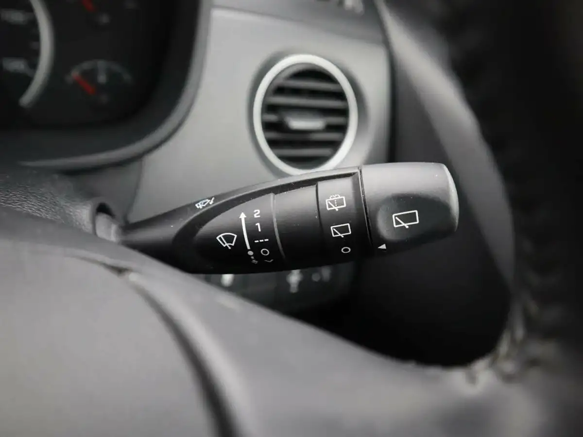2019-hyundai-i10-12-se-auto-big-34