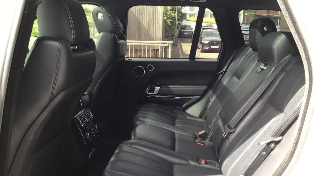 2016-land-rover-range-rover-30tdv6-vogue-se-awd-big-3