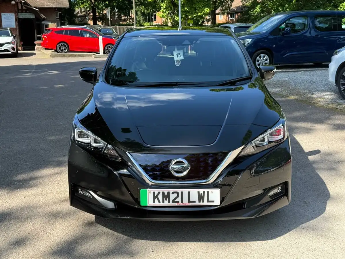 2021-nissan-leaf-e-tekna-big-1