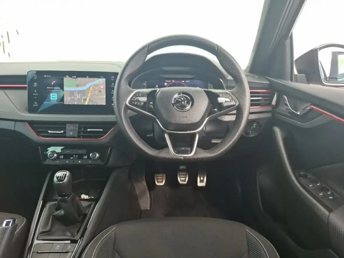 2024-skoda-kamiq-10-tsi-monte-carlo-116ps-big-9