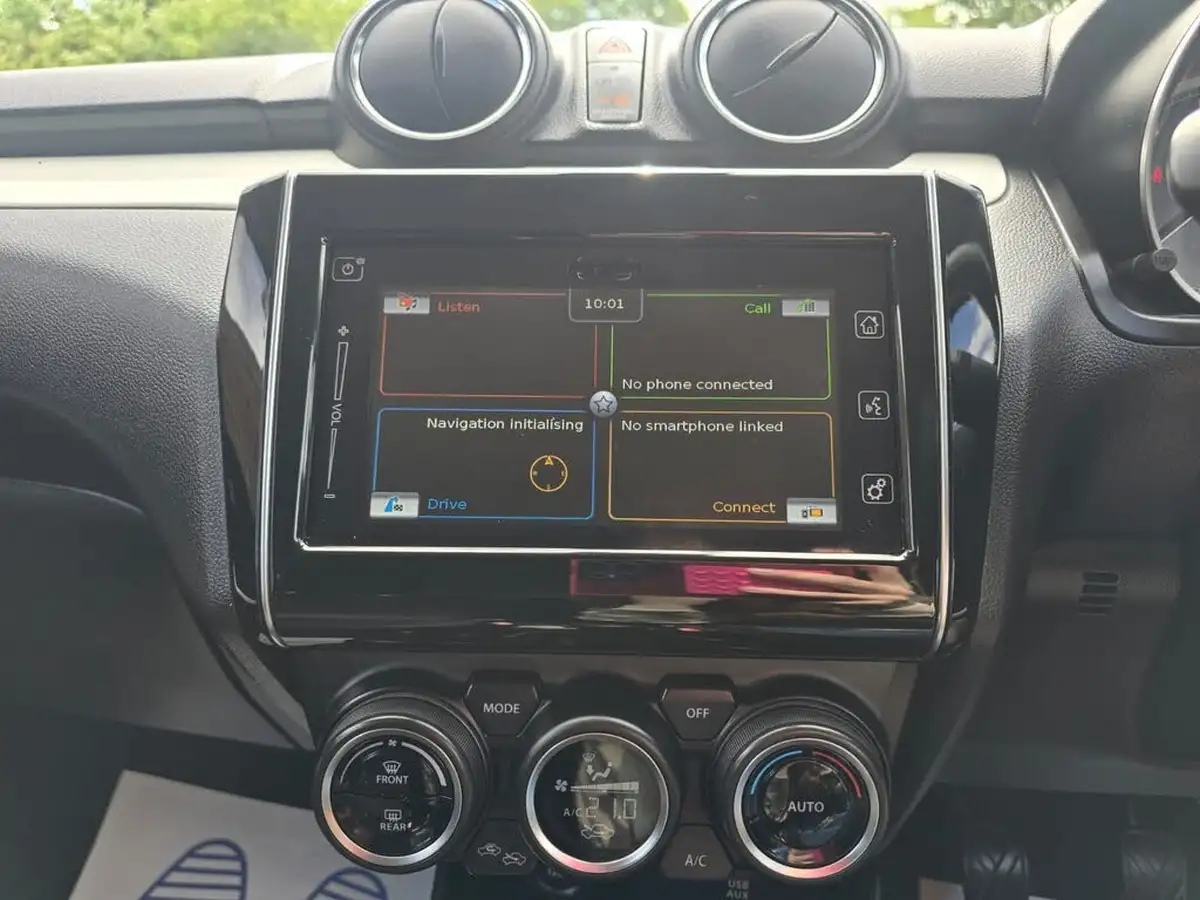 2018-suzuki-swift-12-dualjet-sz5-big-23