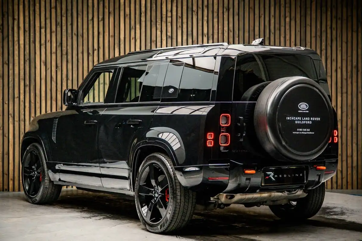 2022-land-rover-110-defender-30-p400-x-big-2