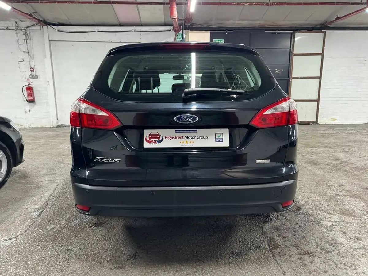 2012-ford-focus-16tdci-zetec-115ps-estate-big-26