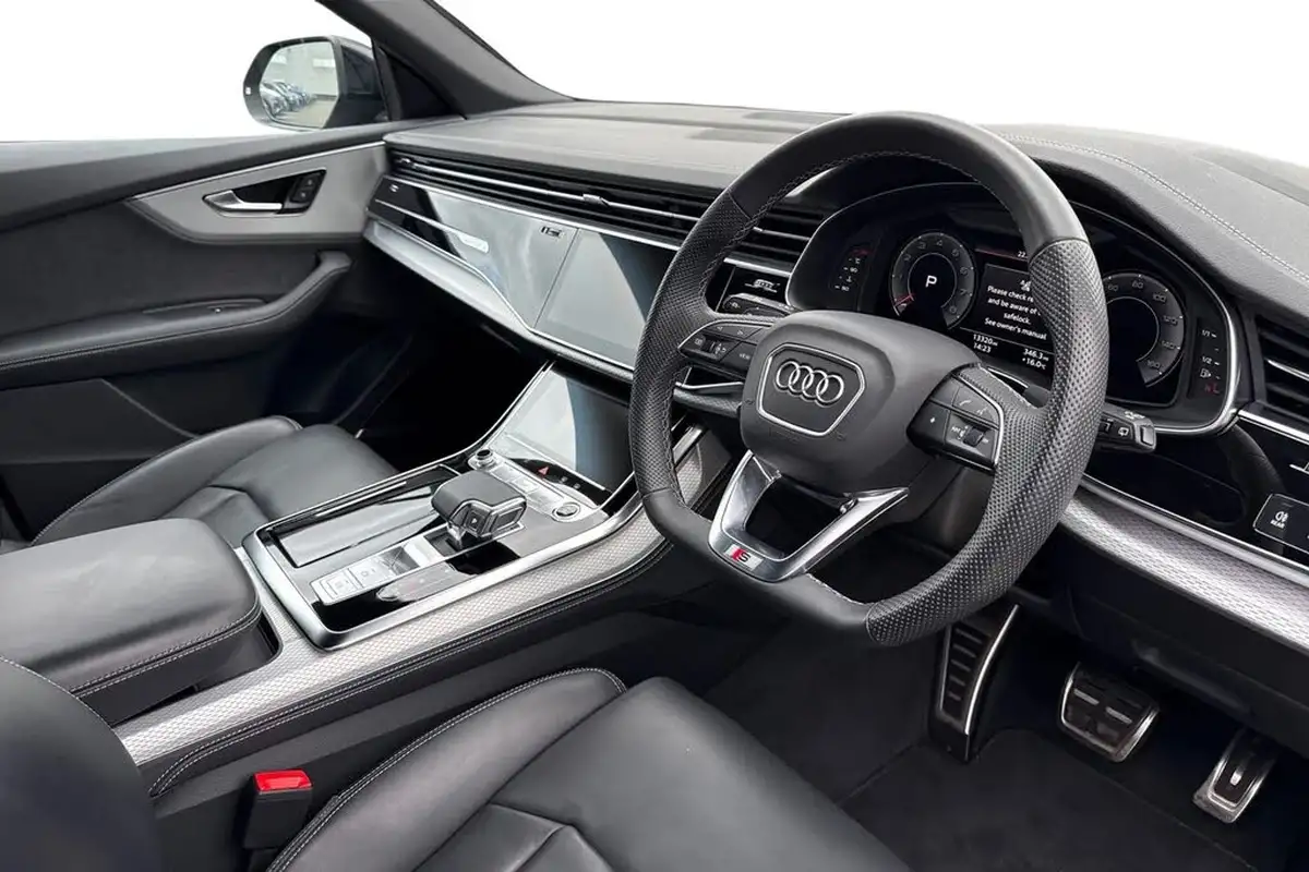 2024-audi-q8-30-55-tfsi-launch-edition-big-13