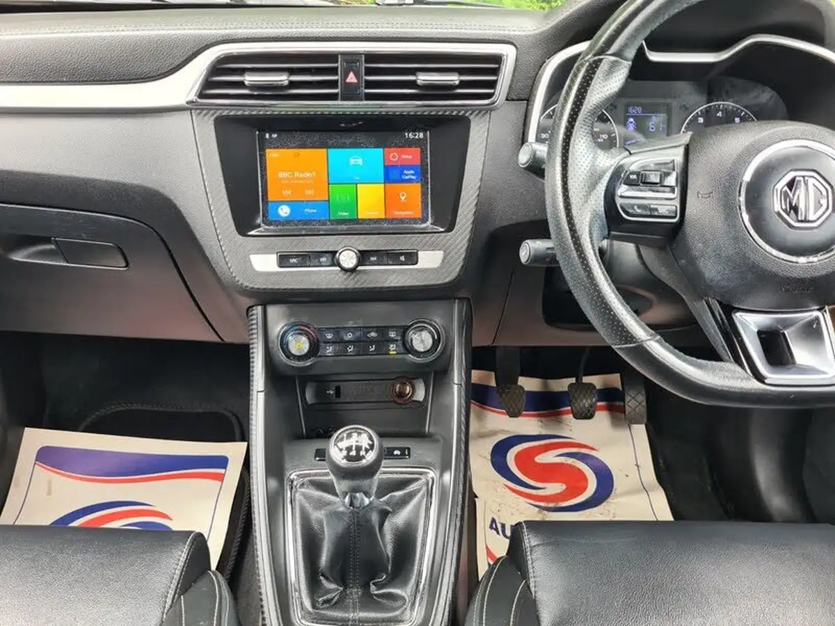 2018-mg-zs-suv-15-vti-tech-exclusive-big-15