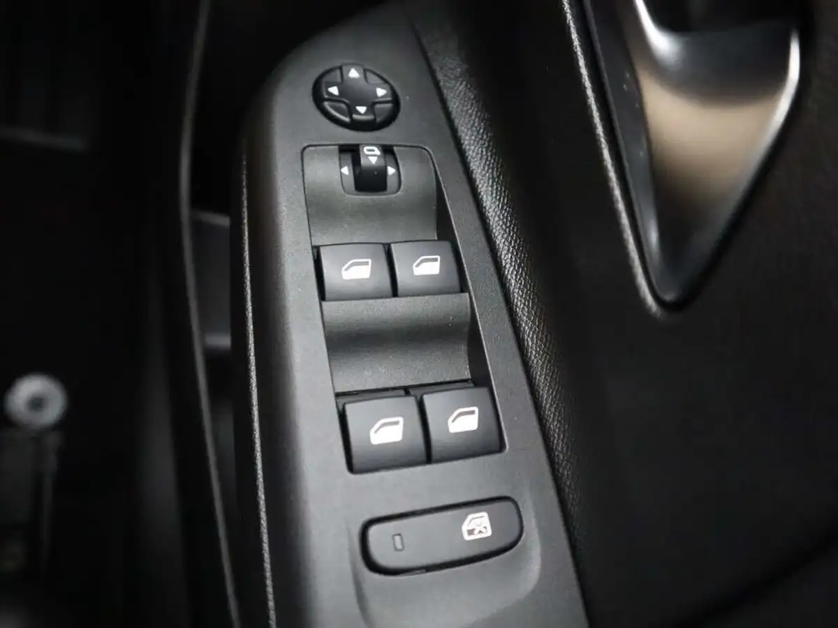 2021-vauxhall-corsa-12-turbo-elite-nav-premium-big-37