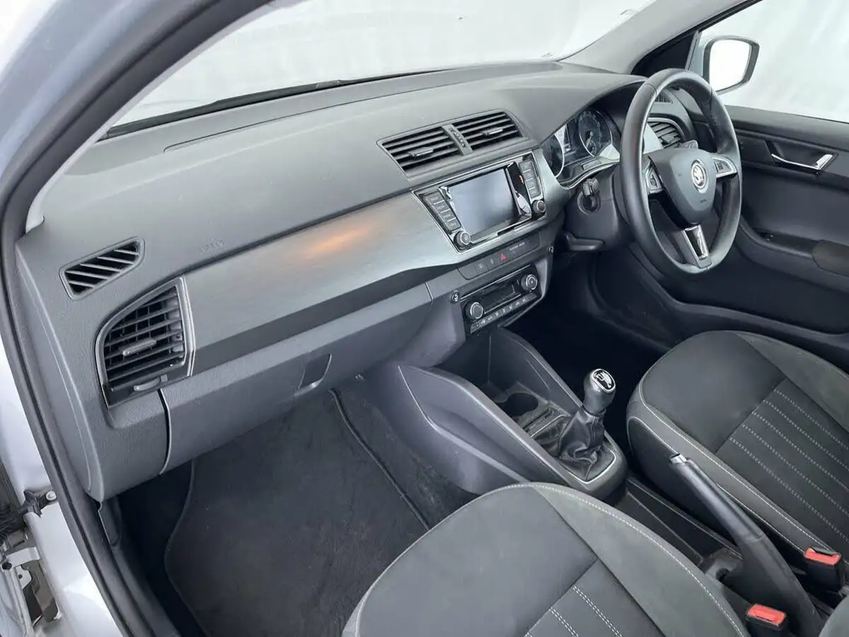 2019-skoda-fabia-10-tsi-se-l-95ps-hatchback-big-31