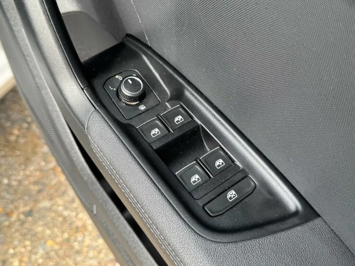 2019-audi-a1-15-35-tfsi-sport-ss-big-18