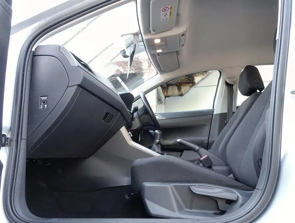 2018-volkswagen-polo-10-tsi-se-big-11