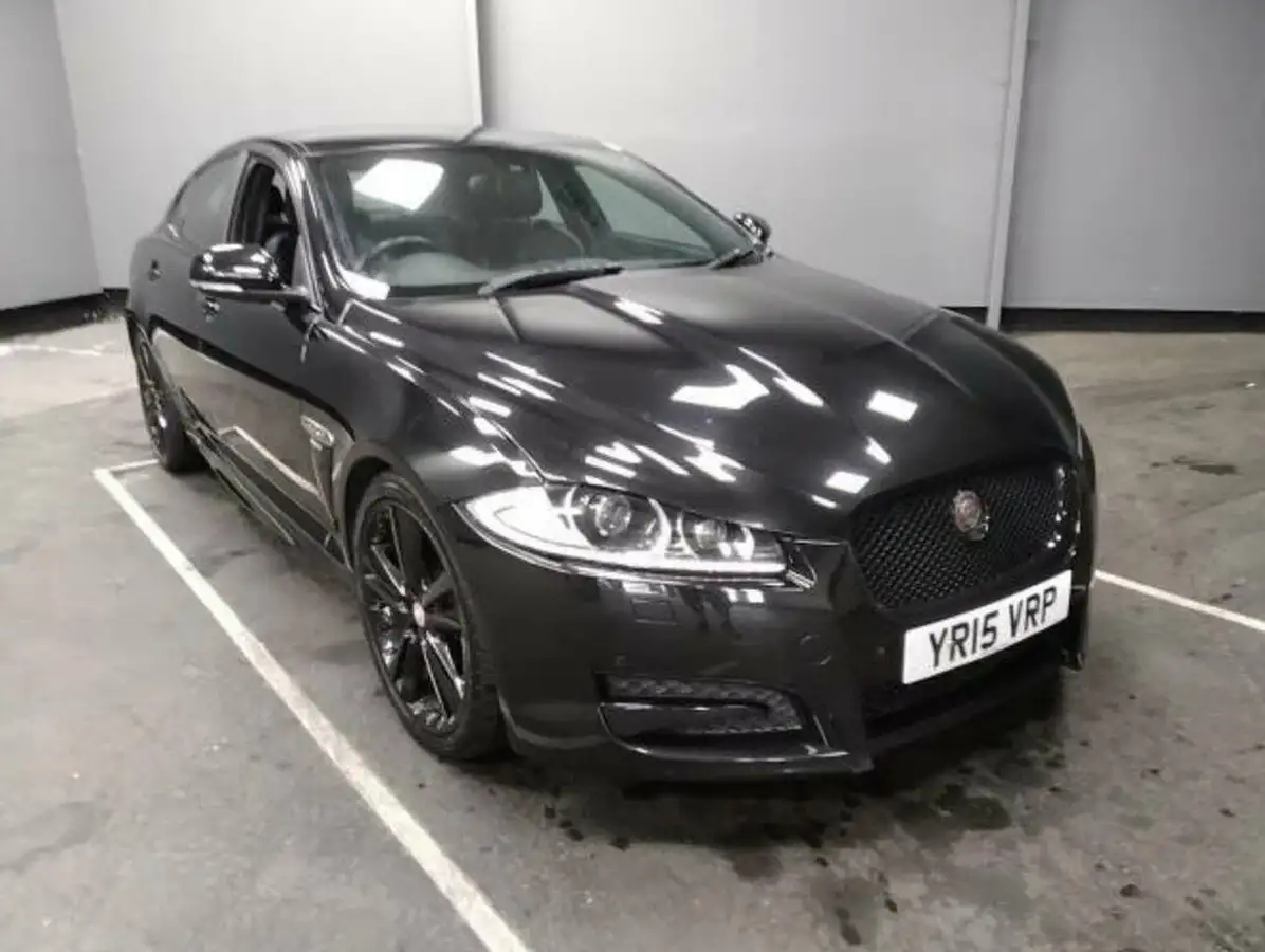 2015-jaguar-xf-22td-r-sport-black-saloon-4d-big-0