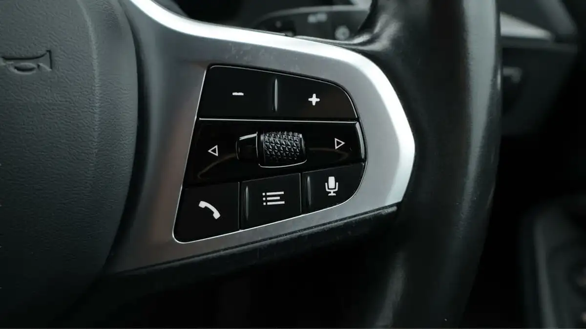 2023-bmw-1-series-15-118i-m-sport-lcp-dct-big-22
