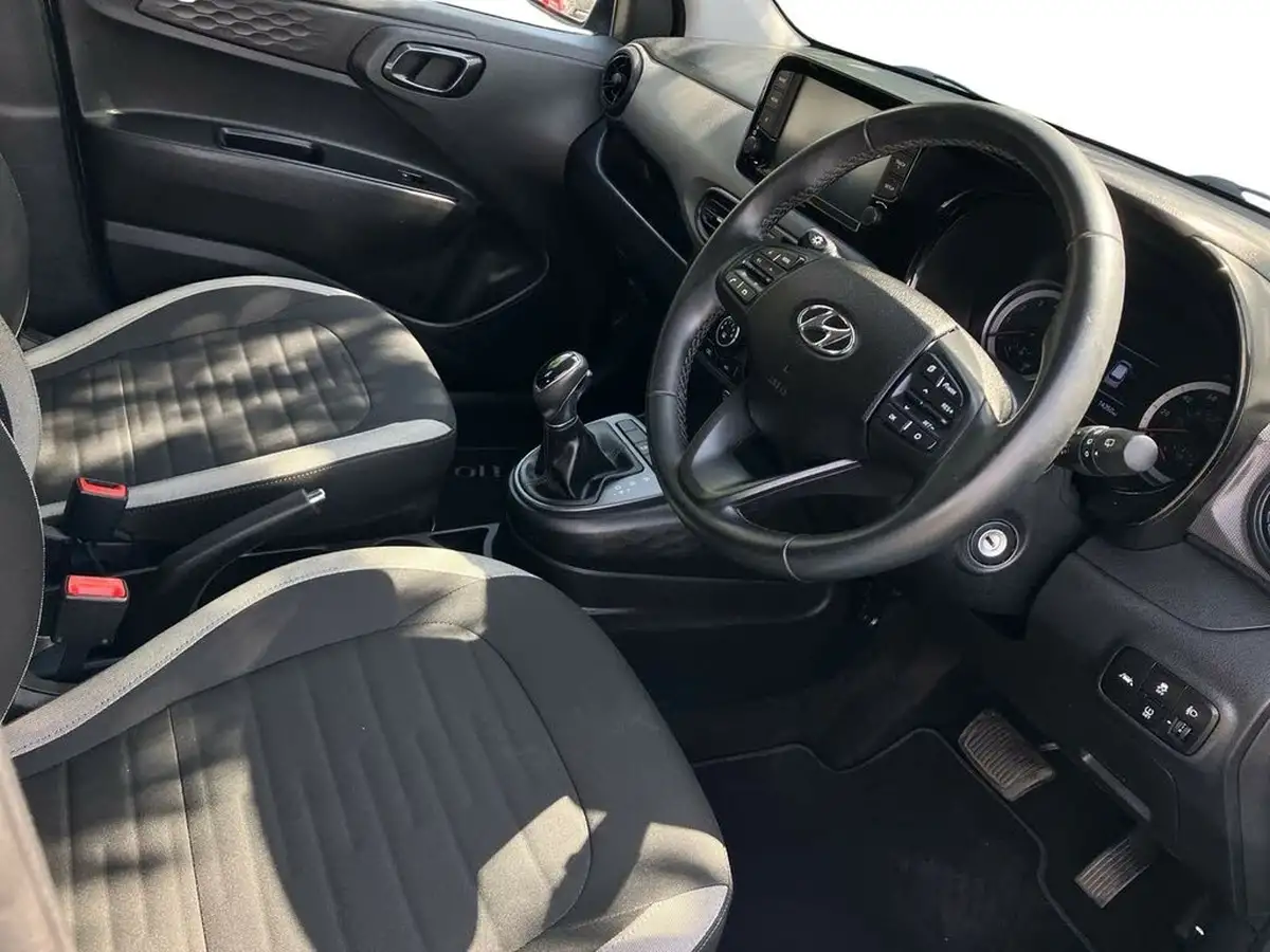 2021-hyundai-i10-12-se-connect-auto-big-8