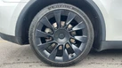 2022-tesla-model-y-e-long-range-small-18