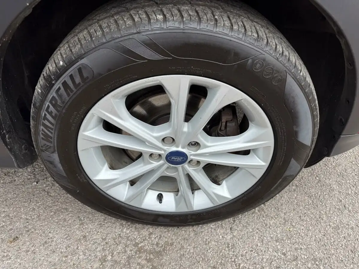 2017-ford-kuga-15t-titanium-150ps-big-11