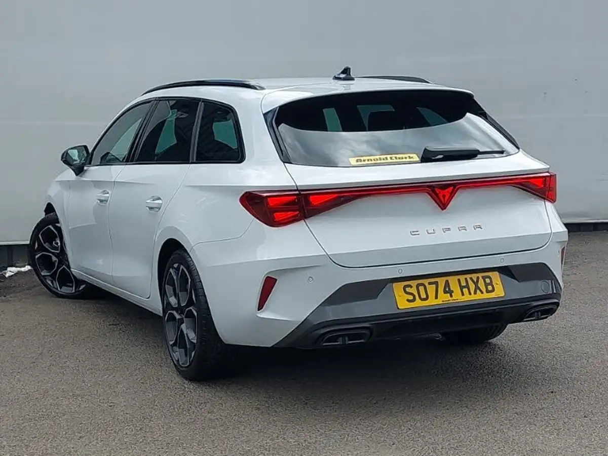 2025-cupra-leon-nf-15-etsi-v1-estate-big-1