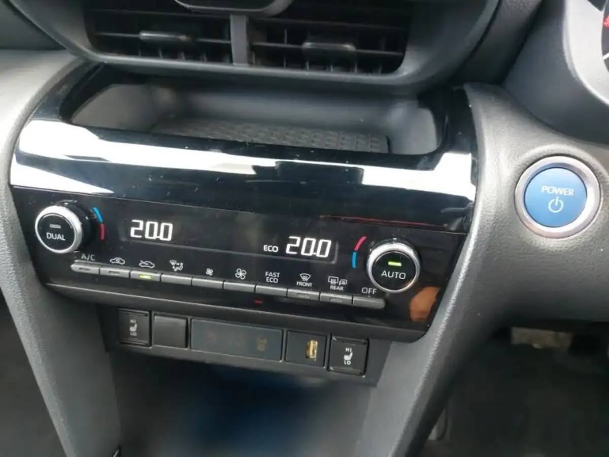 2022-toyota-yaris-cross-15-vvt-i-dynamic-big-18