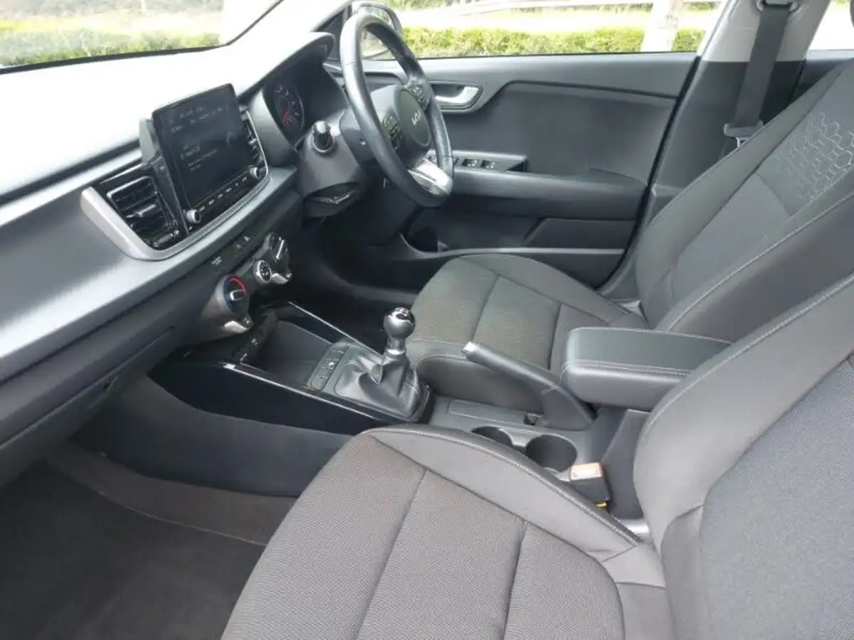 2023-kia-rio-12-dpi-2-big-4