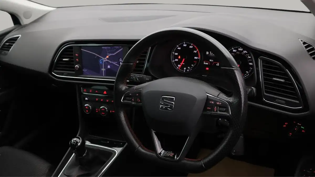 2020-seat-leon-15-tsi-evo-fr-black-edition-150ps-hatchback-big-8