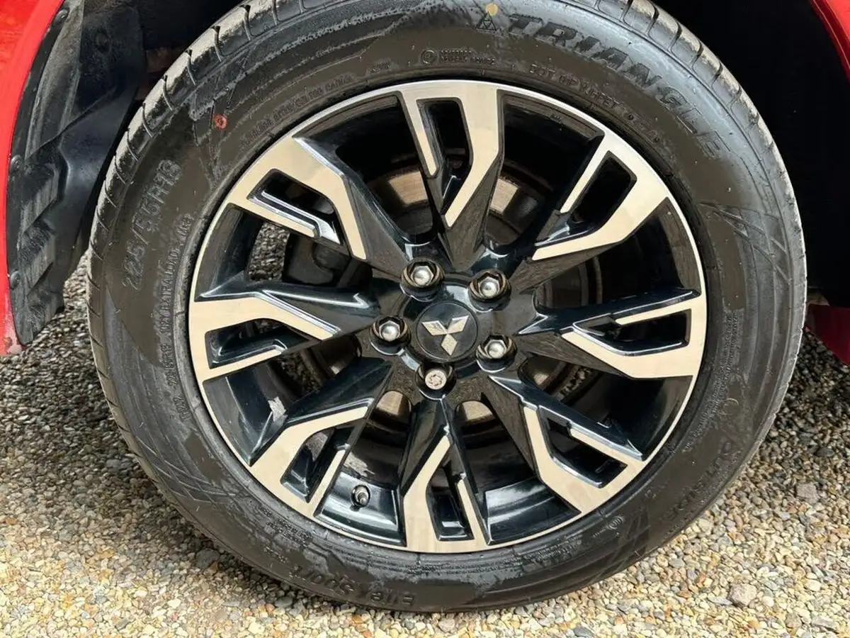 2016-mitsubishi-outlander-20-gx4hs-phev-big-20