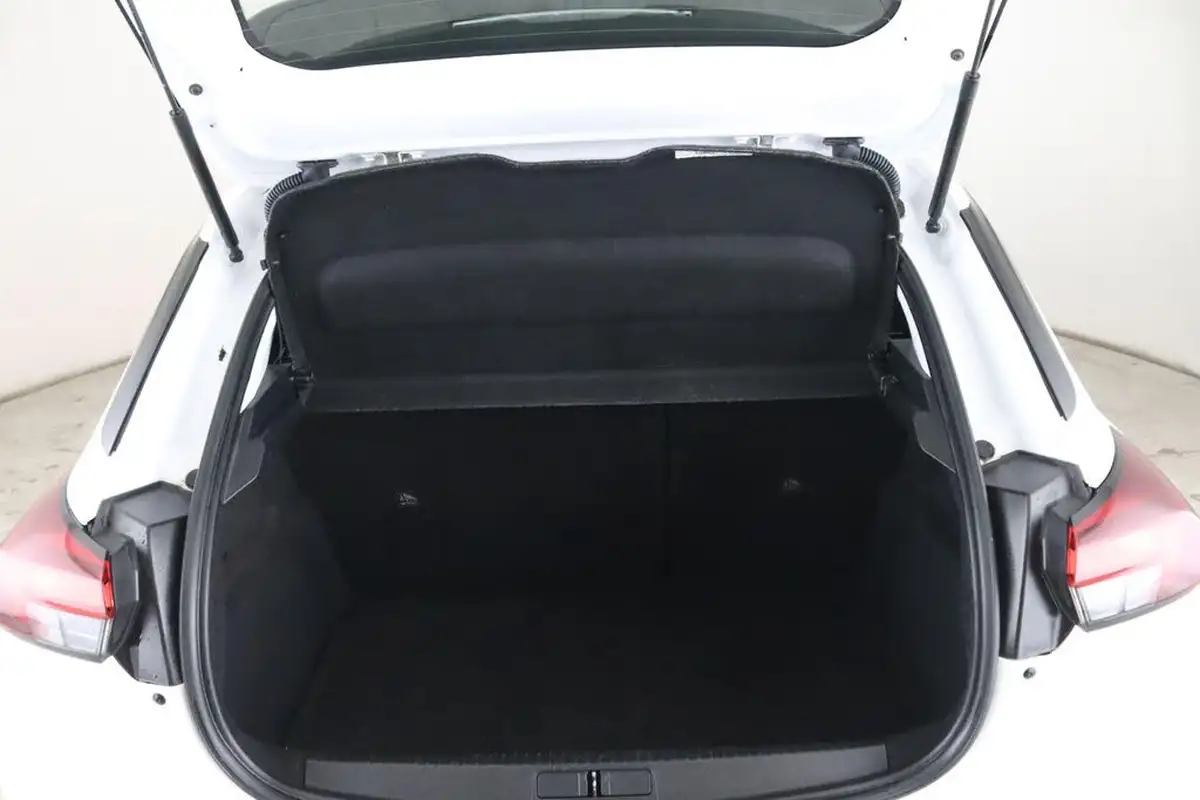2023-vauxhall-corsa-12i-design-big-10