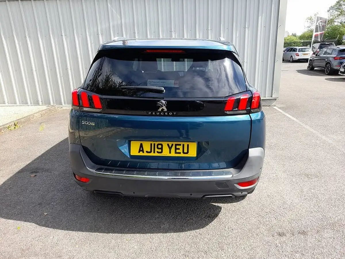 2019-peugeot-5008-suv-15-bluehdi-allure-eat8-big-6