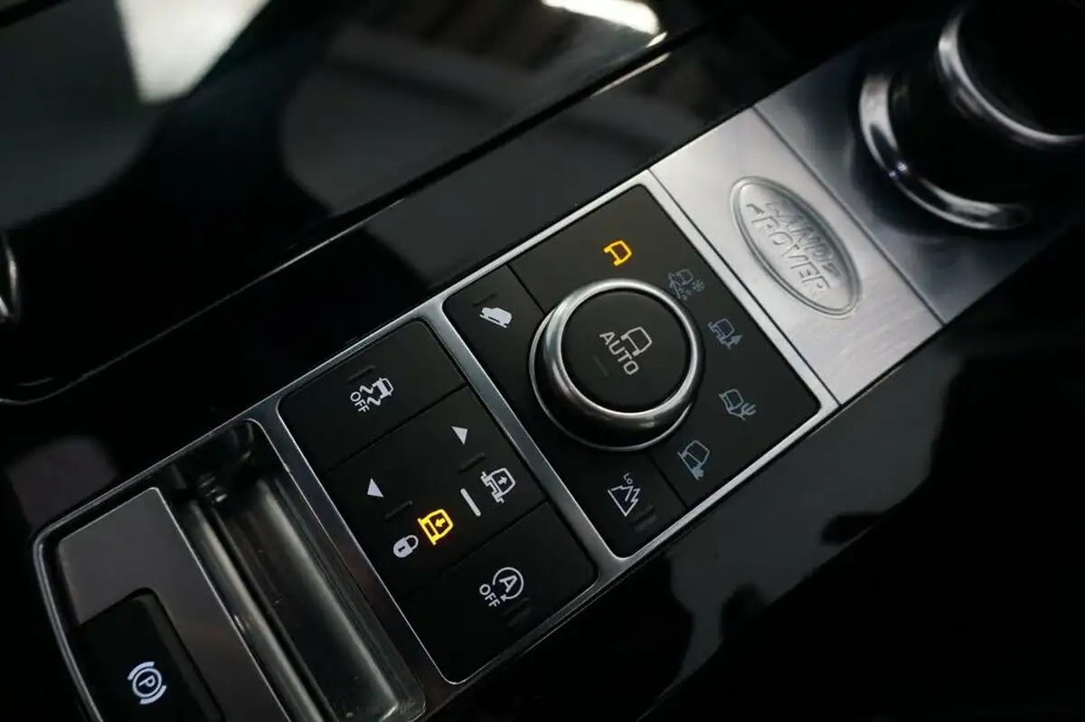 2019-land-rover-discovery-30-sd-v6-hse-luxury-big-28
