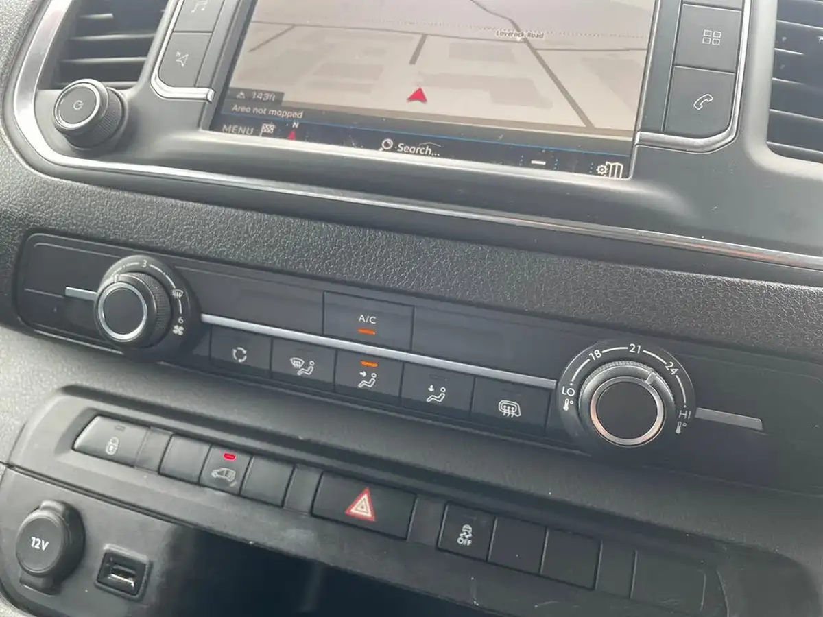 2018-peugeot-expert-20-bluehdi-professional-standard-1400-panel-big-17