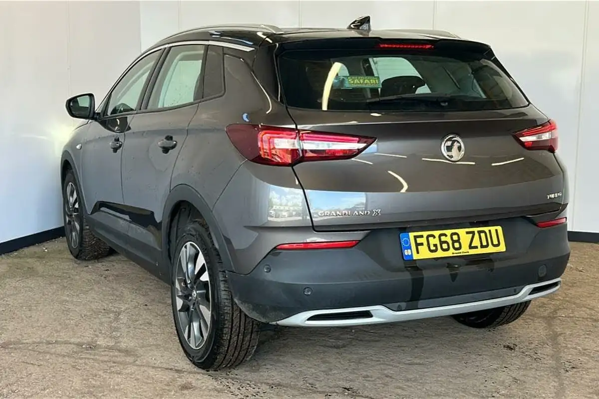 2019-vauxhall-grandland-x-12-sport-nav-big-1