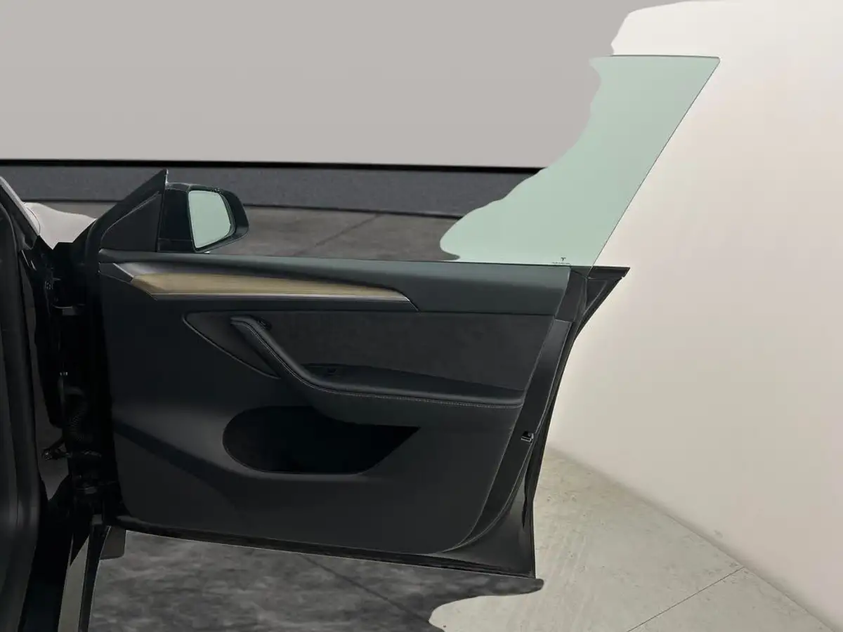 2022-tesla-model-y-e-long-range-big-29