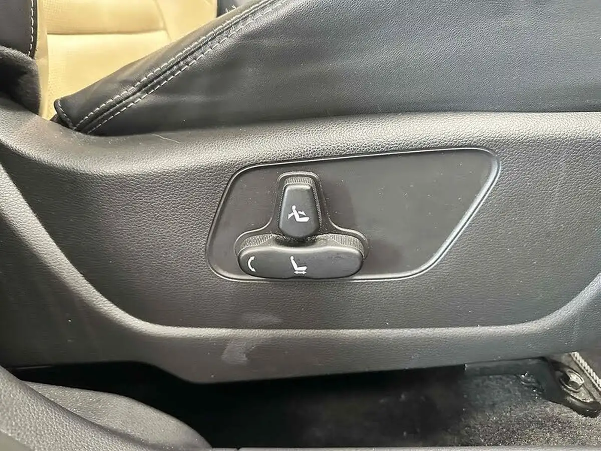 2019-kgm-ssangyong-tivoli-16-ultimate-big-34