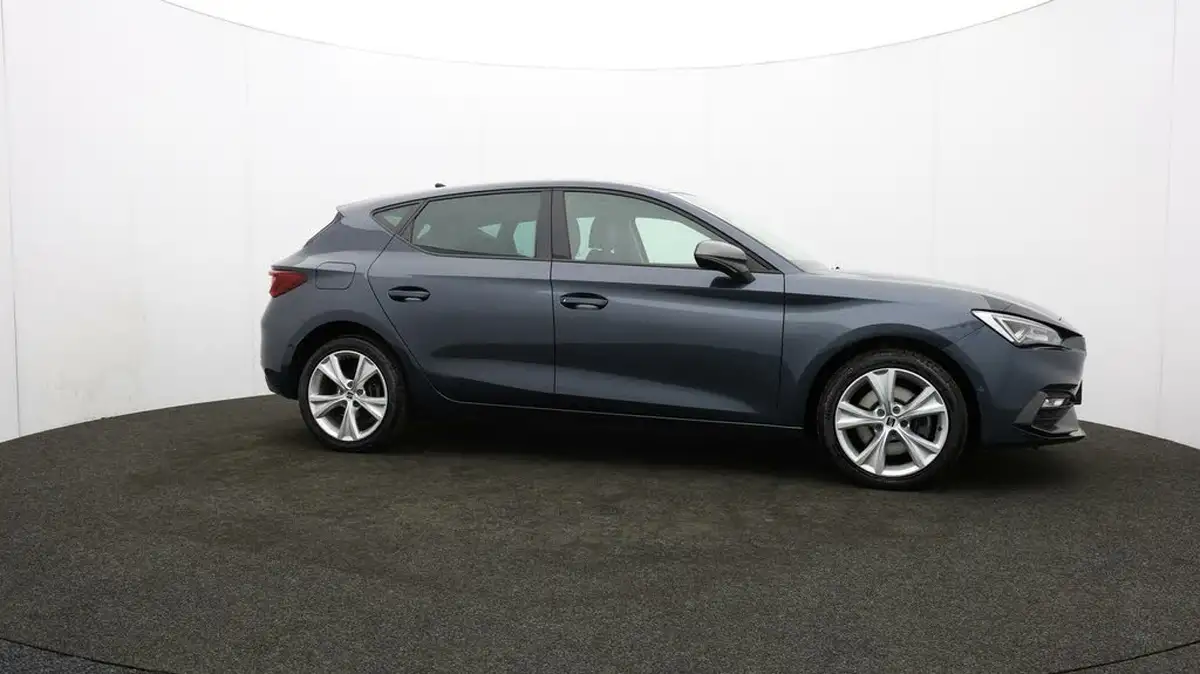 2020-seat-leon-14-e-hybrid-fr-hatchback-big-42