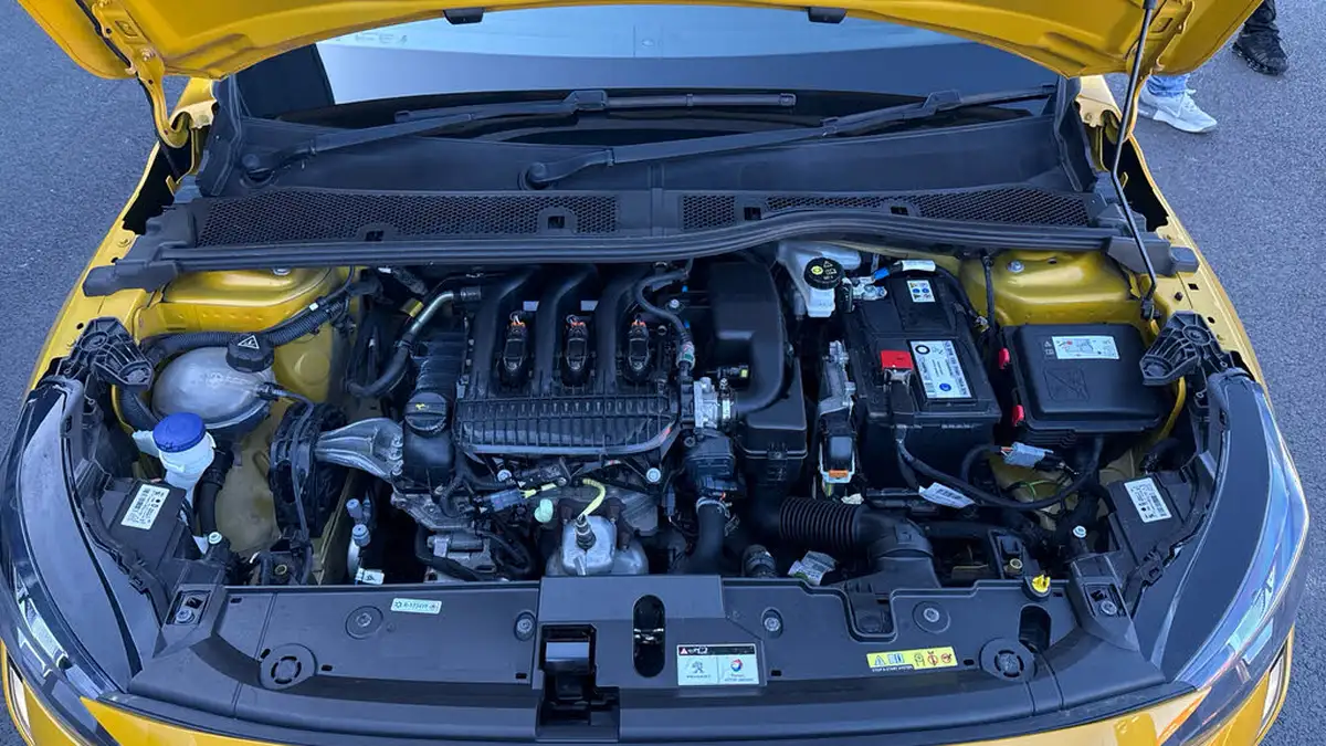 2022-peugeot-208-12-puretech-active-premium-75bhp-big-18
