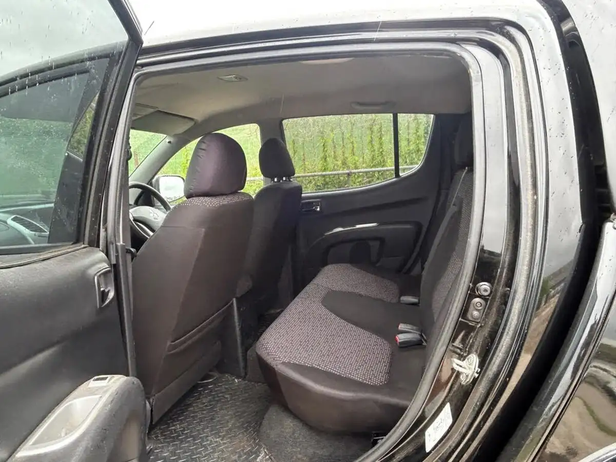 2014-mitsubishi-l200-25td-trojan-big-8