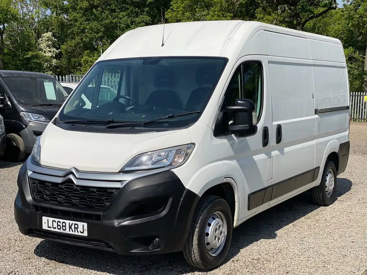 2018-citroen-relay-20bluehdi-35-l2h2-big-2