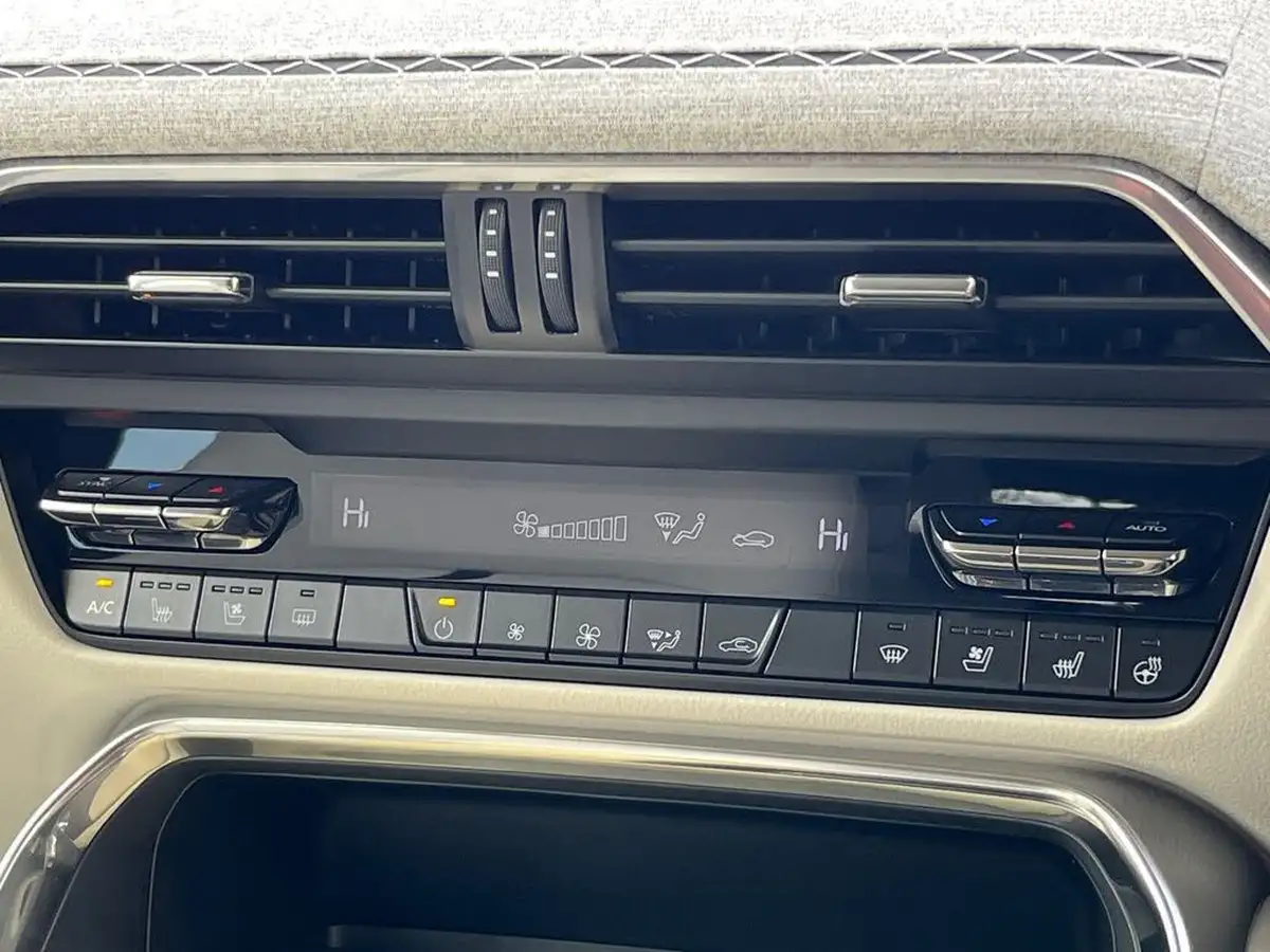 2025-mazda-cx-60-25-e-skyactiv-takumi-panoramic-sunroof-big-26
