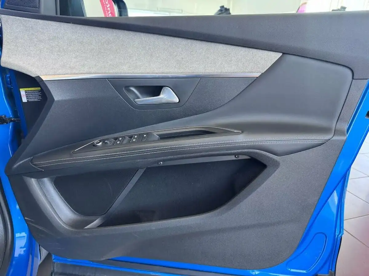 2021-peugeot-3008-suv-12-puretech-gt-big-14