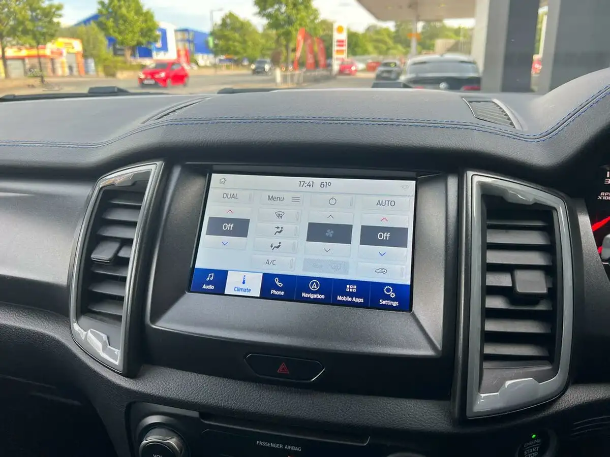 2021-ford-ranger-20-ecoblue-raptor-big-27