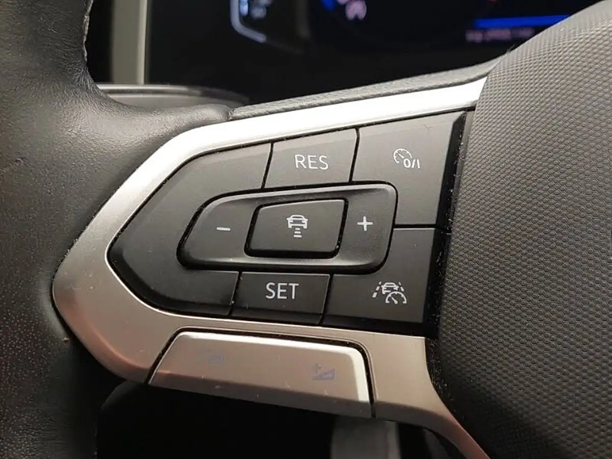 2022-volkswagen-taigo-10-tsi-r-line-big-17