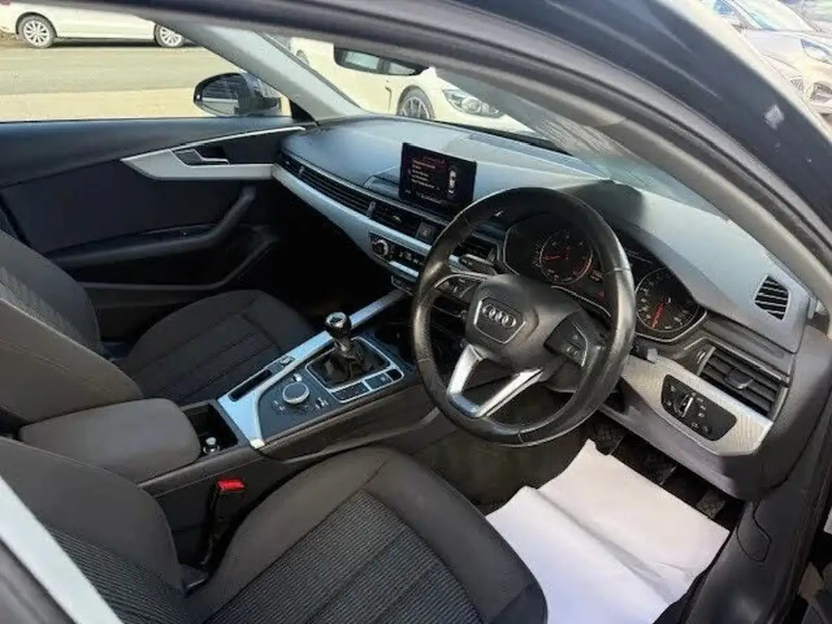 2016-audi-a4-20tdi-ultra-se-150ps-ss-s-tronic-big-4