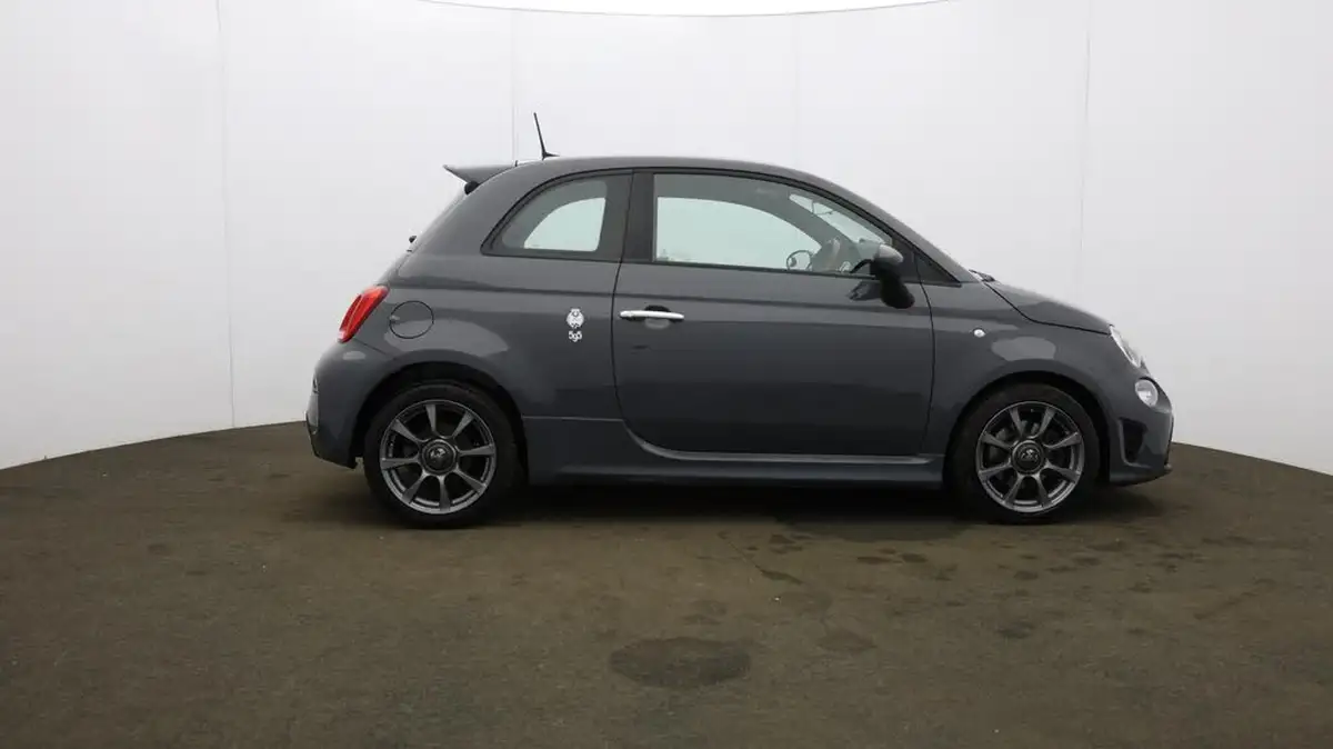 2019-abarth-595-14-tjet-big-52