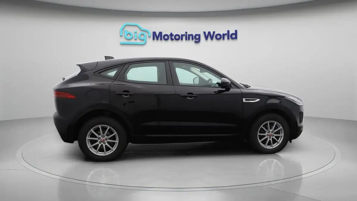 2019-jaguar-e-pace-20-i4d-150ps-big-7