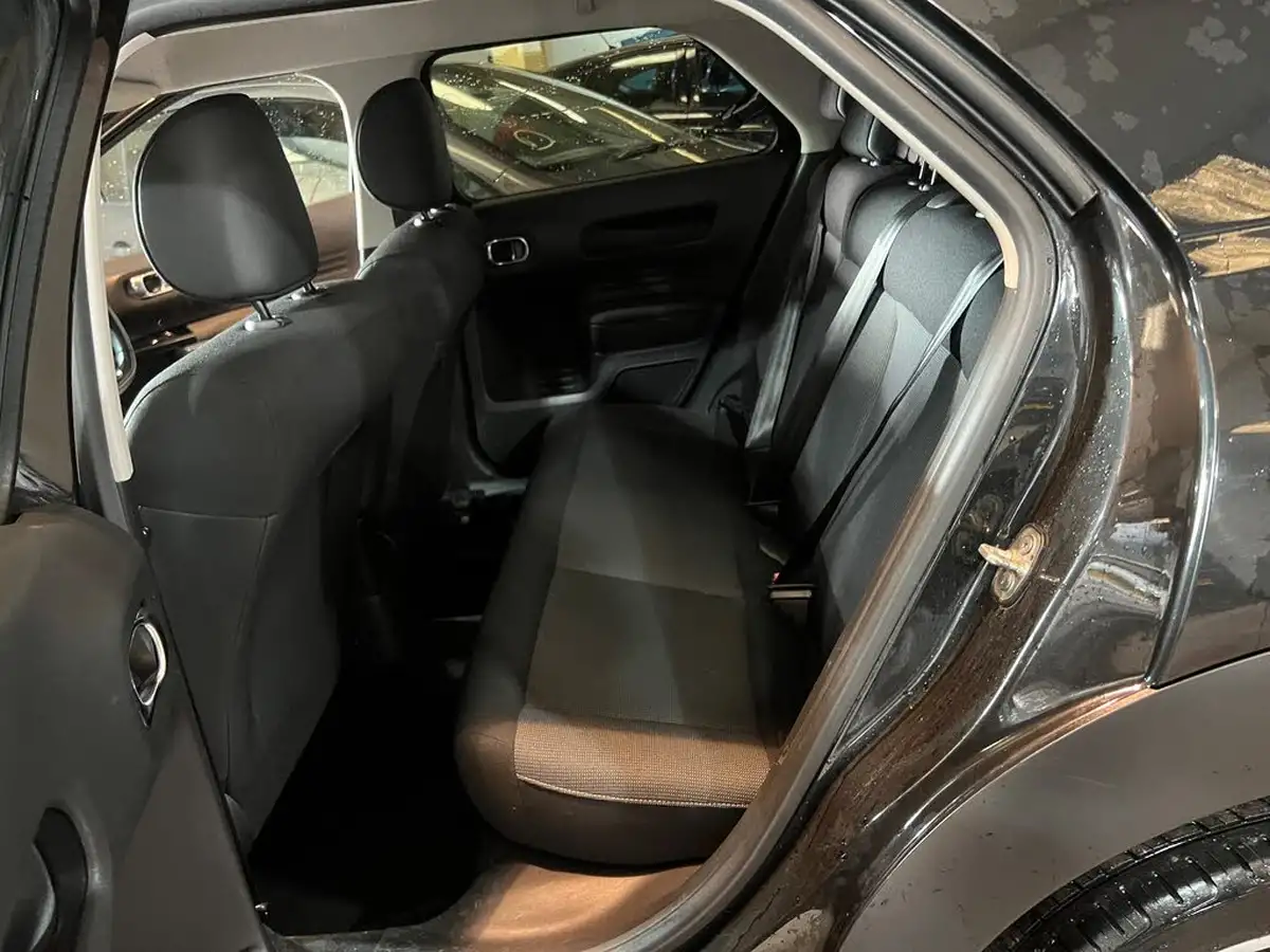 2016-citroen-c4-cactus-12-puretech-flair-82ps-big-11