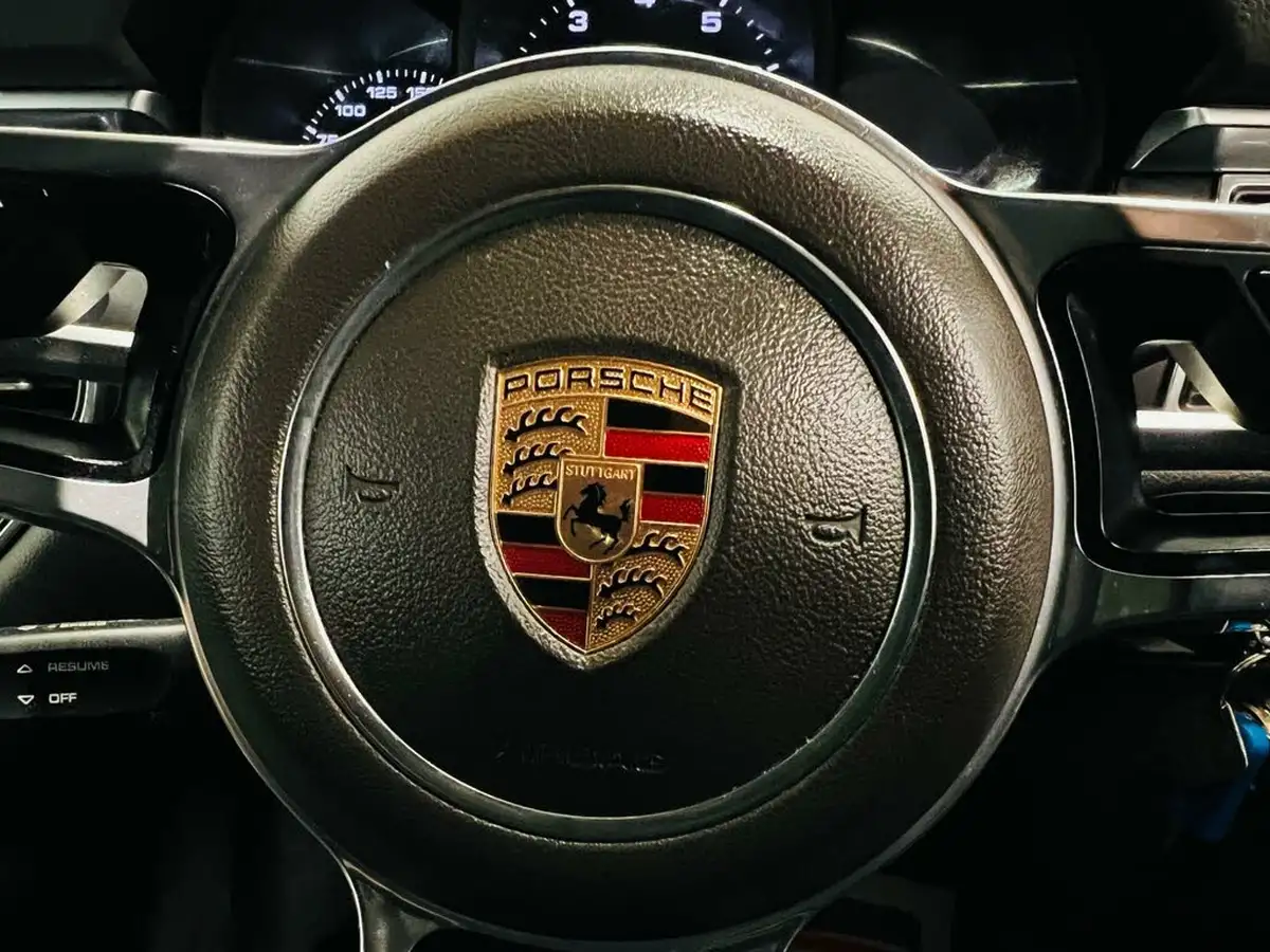 2018-porsche-macan-20-252ps-ss-big-48