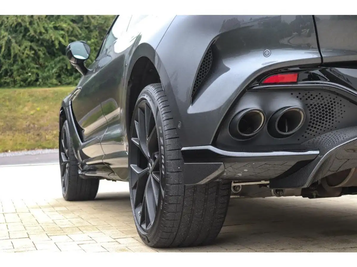 2024-aston-martin-dbx-40-v8-big-15