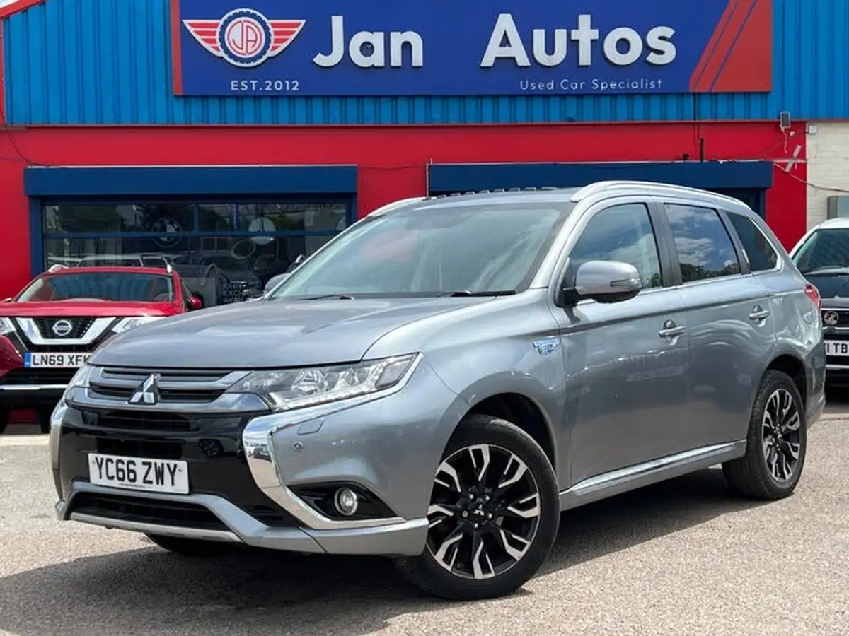 2016-mitsubishi-outlander-20-gx4hs-phev-big-35