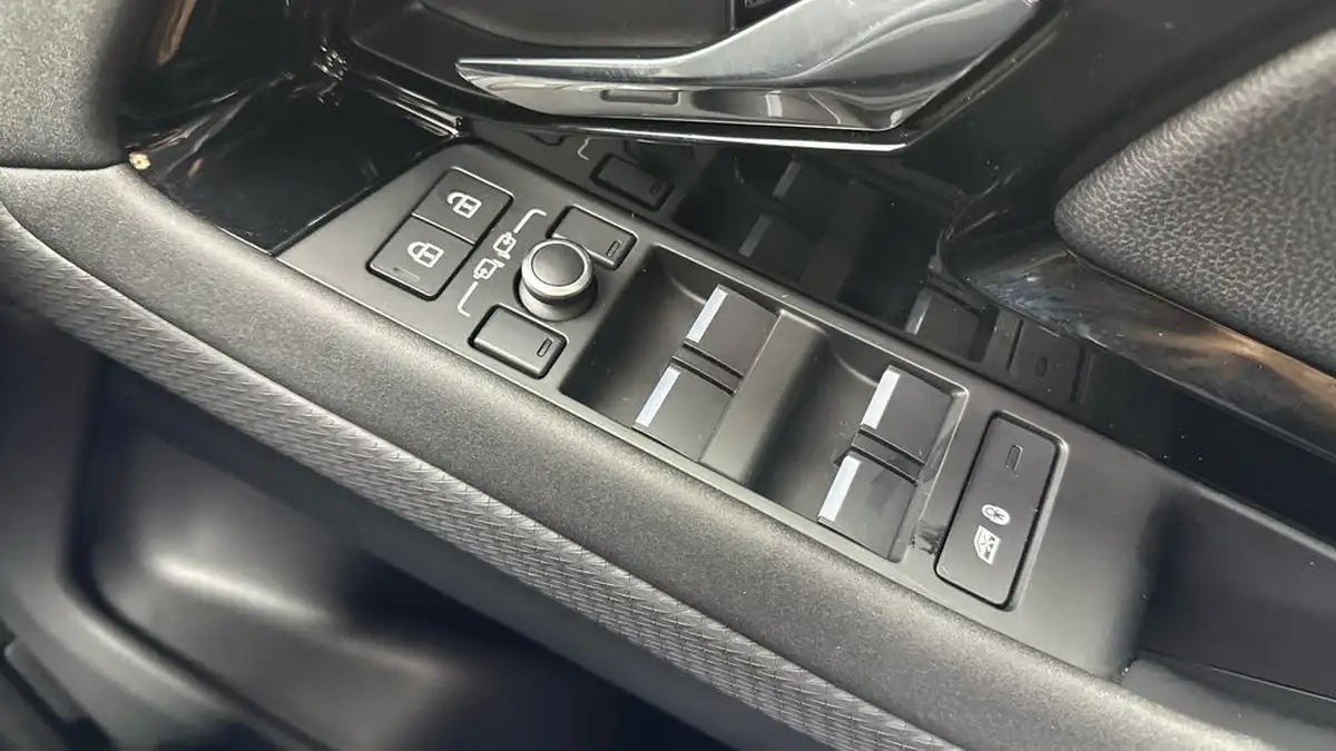 2021-land-rover-range-rover-evoque-20-d165-r-dynamic-s-big-22