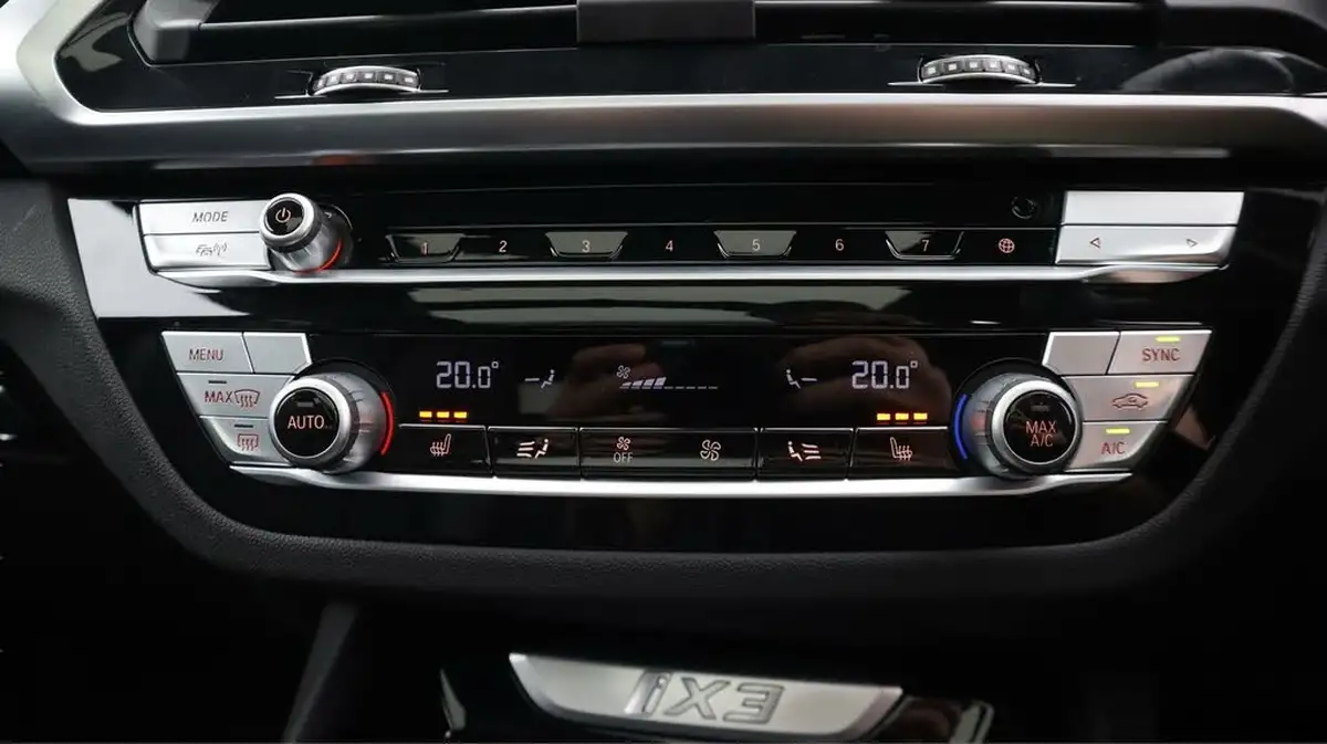 2022-bmw-ix3-e-premier-edition-big-12